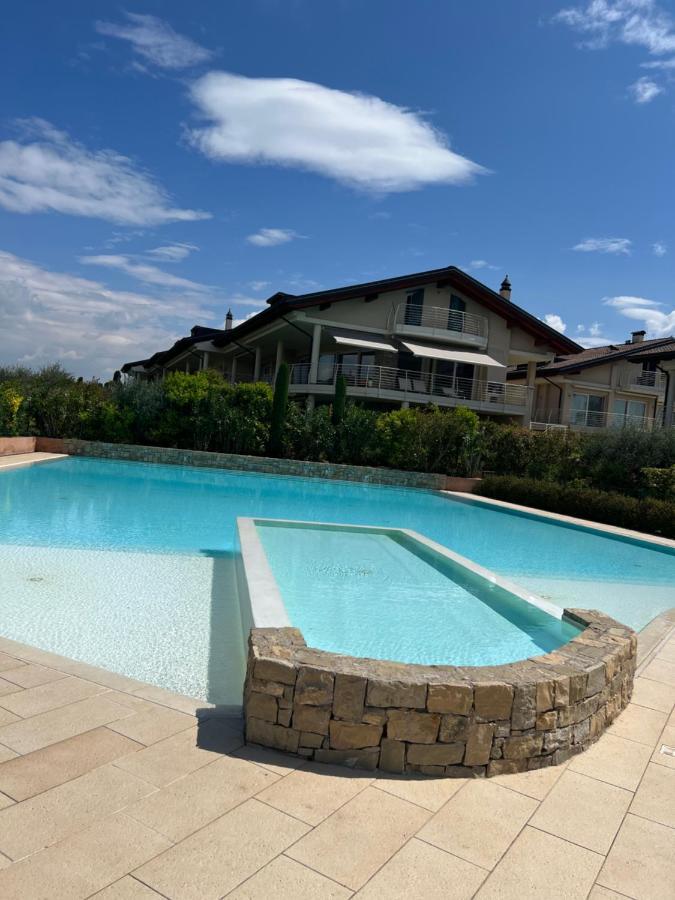 דירות סירמיונה Casa Della Regina מראה חיצוני תמונה