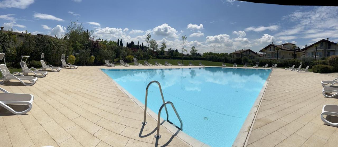 דירות סירמיונה Casa Della Regina מראה חיצוני תמונה