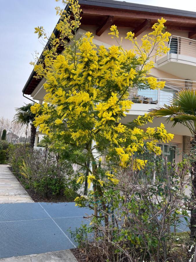 דירות סירמיונה Casa Della Regina מראה חיצוני תמונה